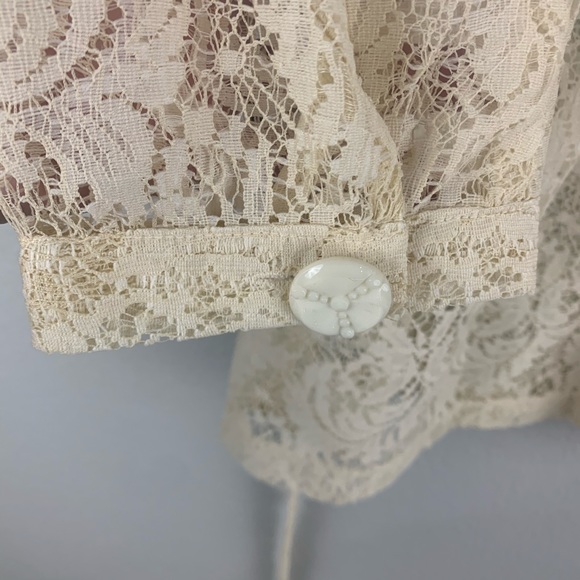 Lux Lace Mock Neck Vintage Style Top - Picture 4 of 6